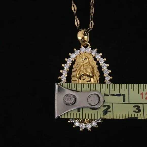 Religious Figure Gold Tone Chain Pendant Necklace - Picture 8 of 10